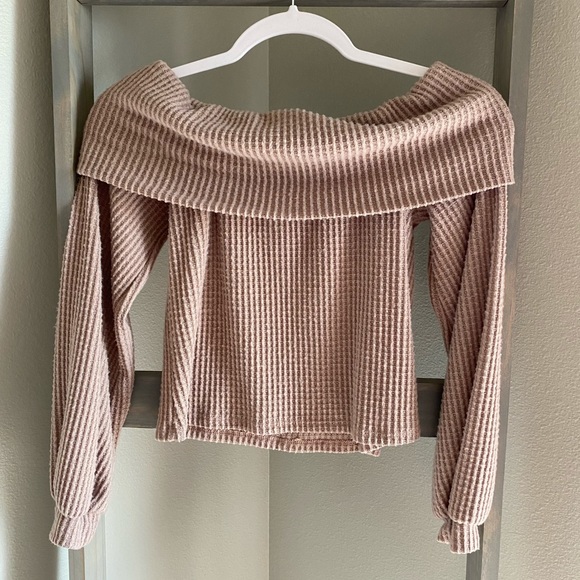 Off the shoulder crop top - Picture 2 of 2